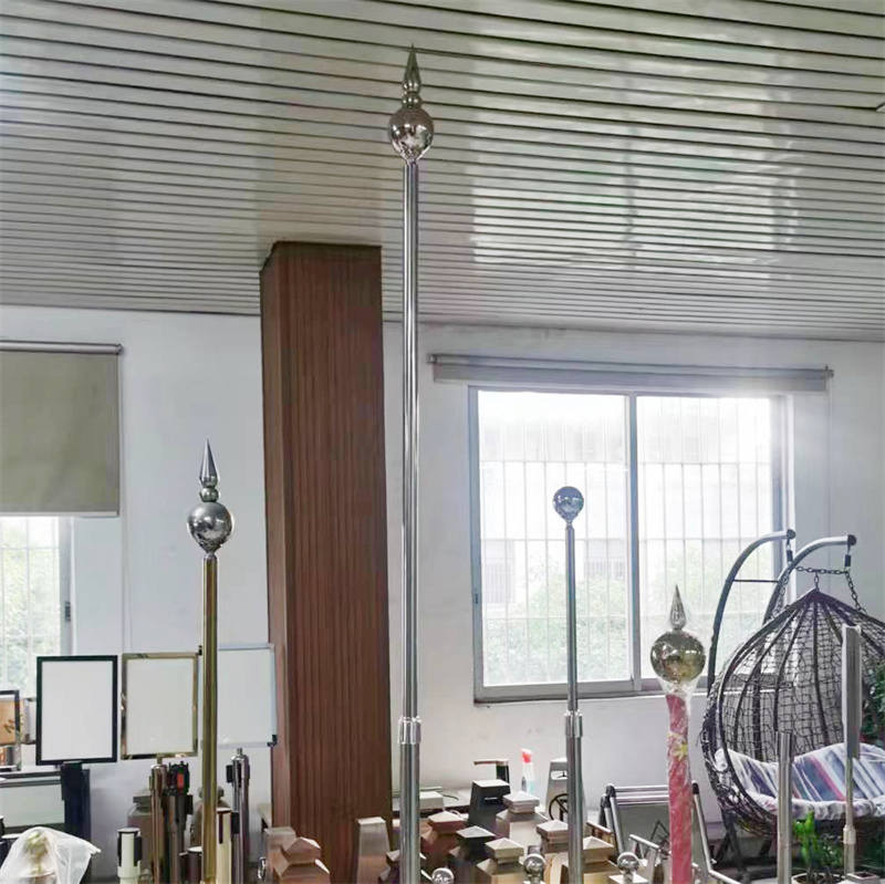 3-Customs flag pole.jpg