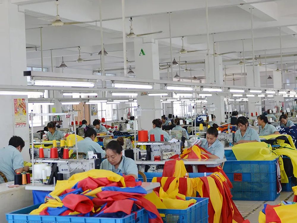 flag-pole-Advertising-exhibition-products-manufacturer-Sewing-Machine