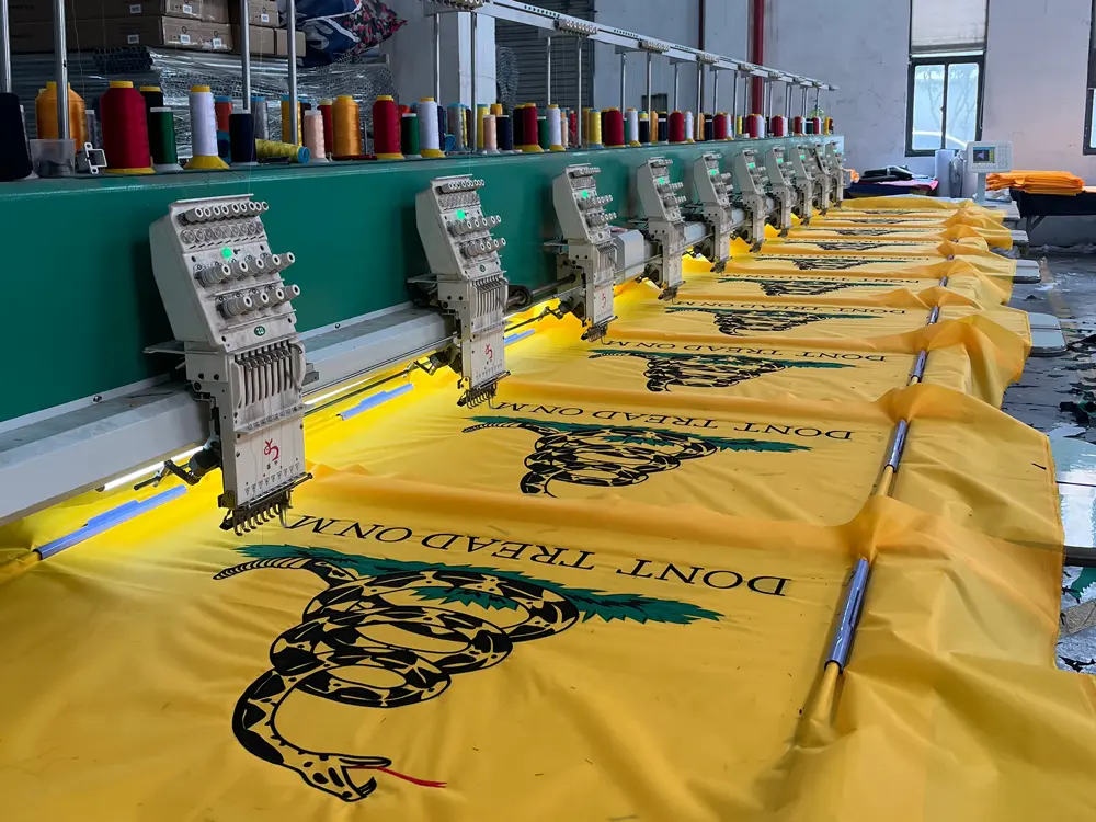 flag-pole-Advertising-exhibition-products-manufacturer-Embroidery-machine